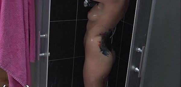  Hidden shooting masturbation in the shower